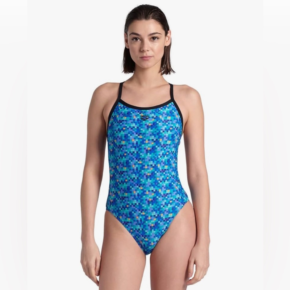 Arena pool tiles training suit